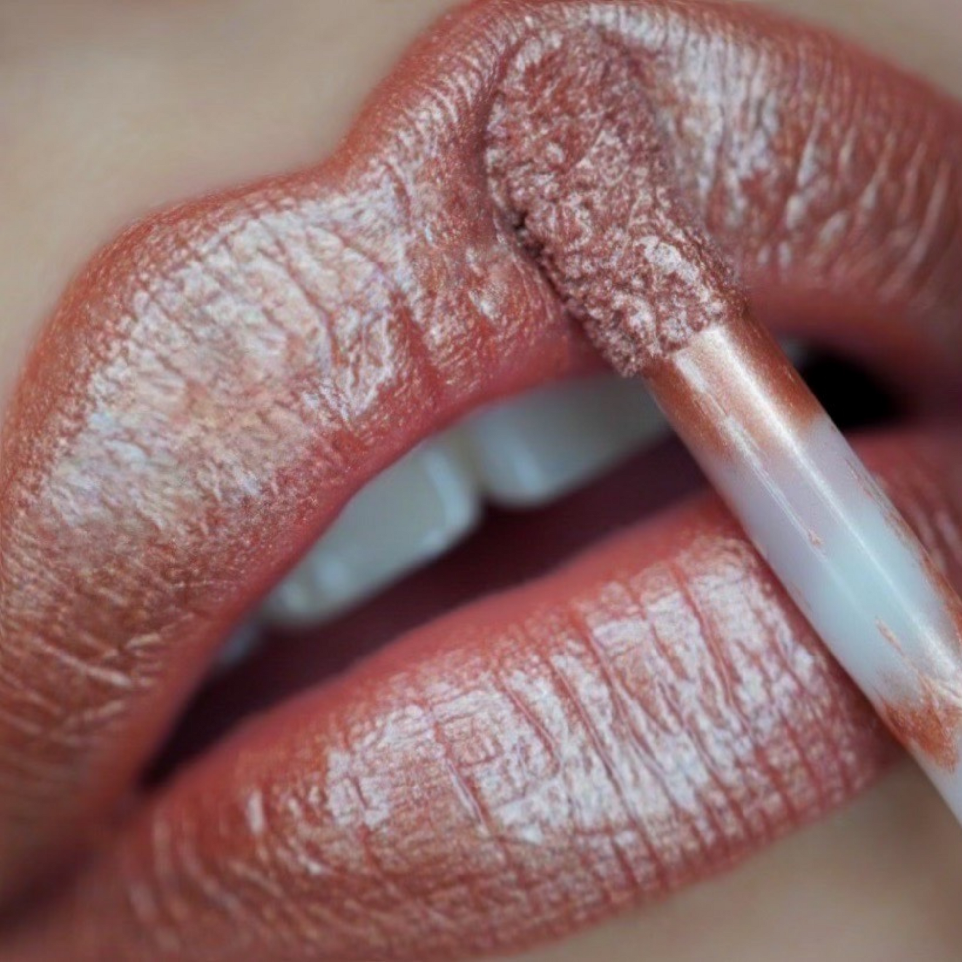 Lip Brilliance in Enchufada