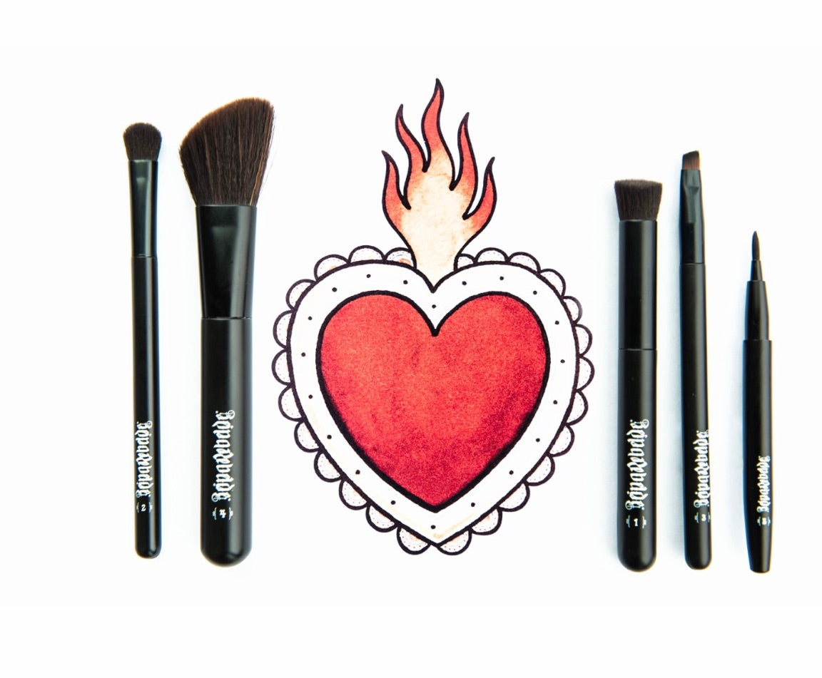 Reina Rebelde makeup brush set