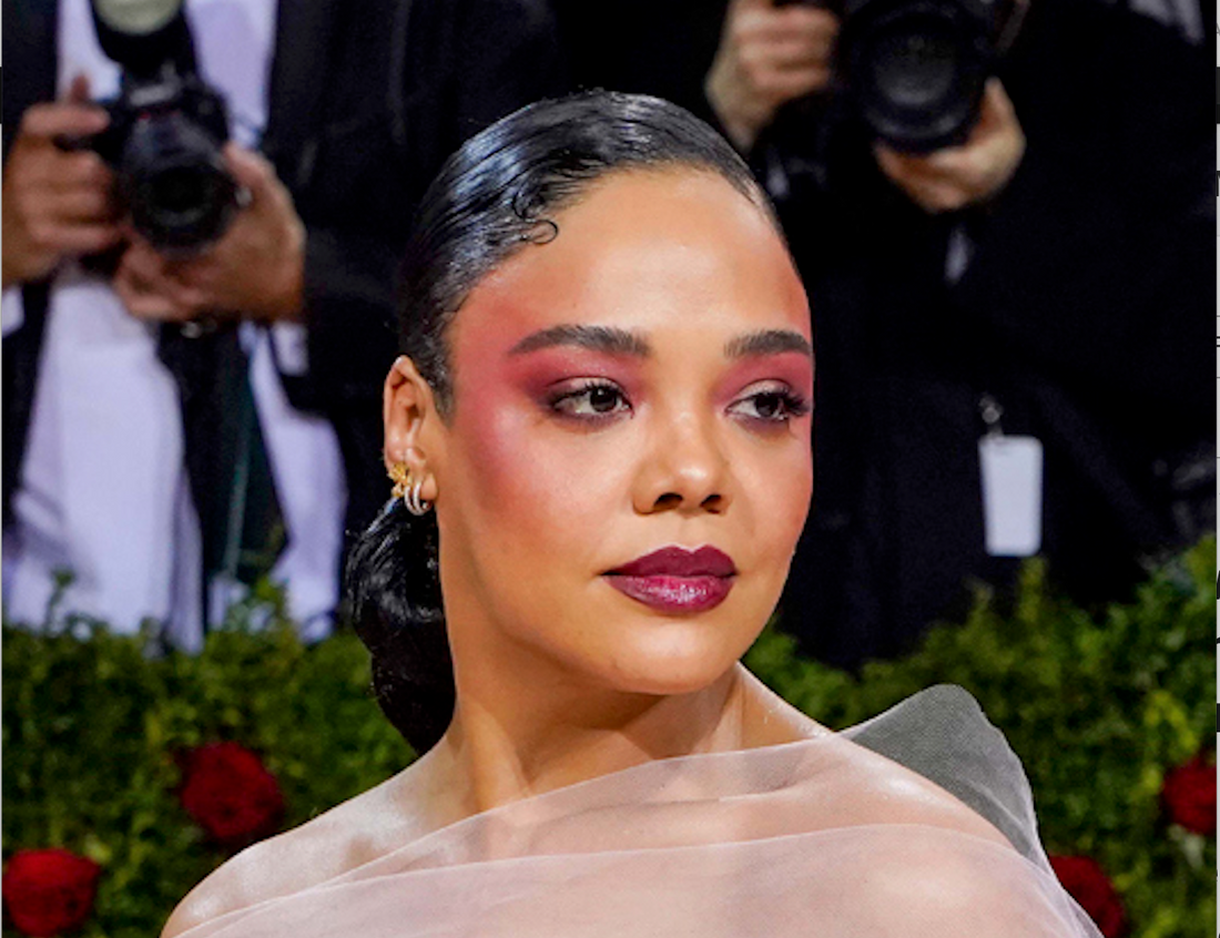 One Stick, Infinite Looks: The Monochromatic Makeup Trend with Fresa